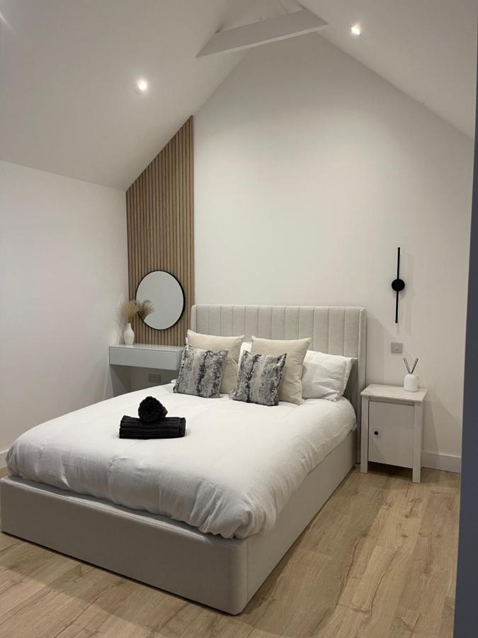 The Lodge Hideaway In Cowes Gurnard Exteriör bild