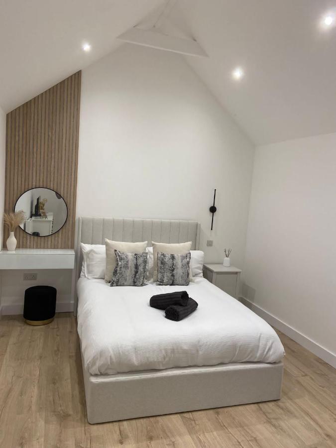 The Lodge Hideaway In Cowes Gurnard Exteriör bild