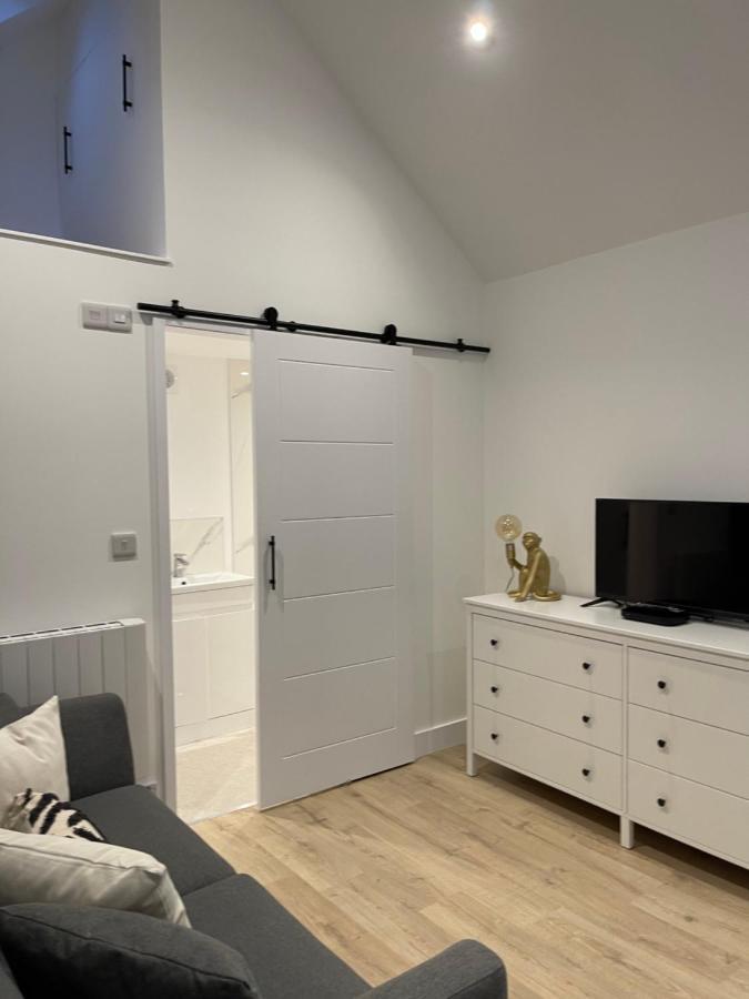 The Lodge Hideaway In Cowes Gurnard Exteriör bild